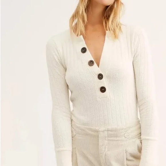 We the free olive Henley - Picture 1 of 7